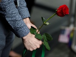 Korban Penembakan Orlando Dimakamkan, Obama Minta Kongres AS Bertindak