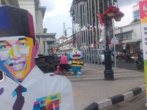 Begini Serunya Warga Bandung Ngabuburit di Jalan Sukarno