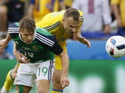 Tundukkan Ukraina, Irlandia Utara Raih Kemenangan Perdana di Piala Eropa