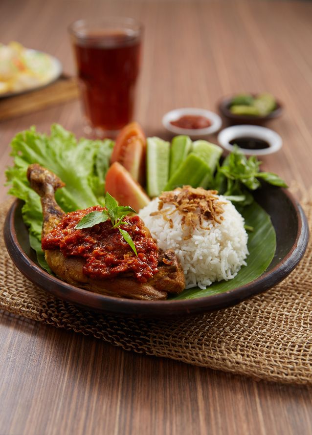 Sajian Colette & Lola dan The People's Cafe