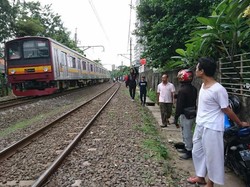 Rel Patah di Kebayoran Lama Diperbaiki, Operasional KRL Mulai Normal Lagi