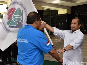 Pelepasan Tim Jelajah Desa Nusantara Pelepasan Tim Jelajah Desa Nusantara