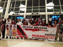 Rio Haryanto Disambut Hangat Para WNI di Baku