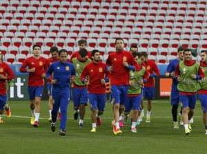 Jelang Lawan Turki, Busquets Ungkap Atmosfer Luar Biasa di Skuat Spanyol