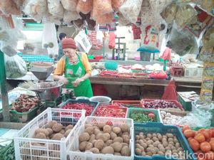 Pedagang Bingung, Harga Kentang Naik Rp 6.000/Kg Sejak Puasa Pedagang Bingung, Harga Kentang Naik Rp 6.000/Kg Sejak Puasa
