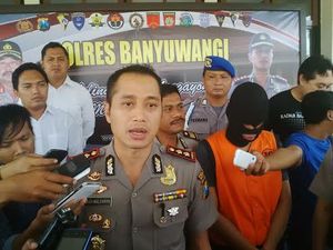 Pelaku Penistaan Agama di Medsos Ditangkap Polres Banyuwangi Pelaku Penistaan Agama di Medsos Ditangkap Polres Banyuwangi