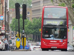 Meresahkan, Iklan Telanjang di Bus Ini Bakal Dicopot