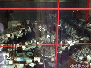 Ini Suasana Ruang Kontrol Jelang Peluncuran BRIsat di Kourou