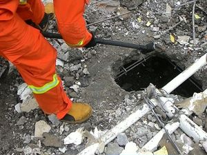 6 Orang Tertimpa Bangunan Roboh di Jakut, Satu Meninggal Dunia