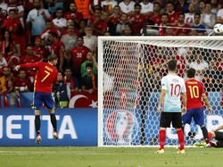 Buruknya Organisasi Bertahan Turki Membuat Spanyol Istimewa
