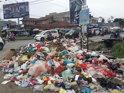 PT MIG Belum Lunasi Gaji Buruh Pengangkut Sampah di Pekanbaru