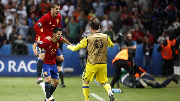 Spanyol Hajar Turki 3-0