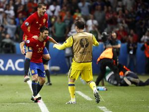 Spanyol Hajar Turki 3-0 Spanyol Hajar Turki 3-0