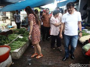 Wagub Djarot Blusukan ke Pasar Petak Sembilan