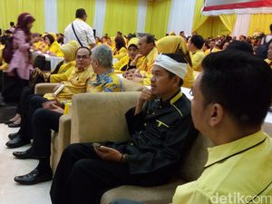 Ahok Dukung Bupati Purwakarta Dedi Mulyadi Jadi Cagub Jawa Barat Ahok Dukung Bupati Purwakarta Dedi Mulyadi Jadi Cagub Jawa Barat