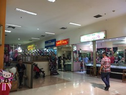 Ini yang Bikin Orang Pilih Gestun Dibanding Tarik Tunai di ATM