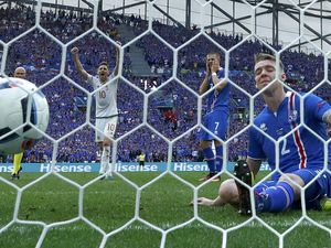 Hasil Imbang yang Terasa seperti Kekalahan bagi Islandia Hasil Imbang yang Terasa seperti Kekalahan bagi Islandia