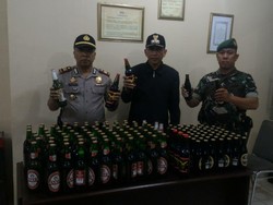 Warung Remang-Remang di Tangerang Dirazia, PSK Hingga Miras Diamankan