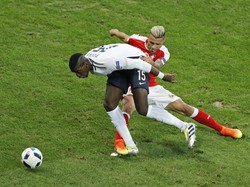 Prancis Kembali Keluhkan Lapangan, Swiss Ikut-ikutan