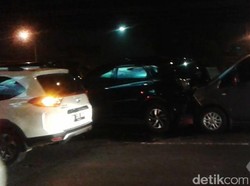 5 Mobil Kecelakaan Beruntun di Flyover Rawamangun Arah Cawang, Lalin Padat