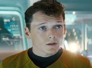 Jeep Grand Cherokee yang Dikendarai Anthon Yelchin Kena Masalah Jeep Grand Cherokee yang Dikendarai Anthon Yelchin Kena Masalah