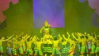 Nonton Tari Kecak di Bali Safari, Keren!