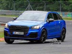 SUV Performa Tinggi Audi, Terekam Diuji di Sirkuit SUV Performa Tinggi Audi, Terekam Diuji di Sirkuit