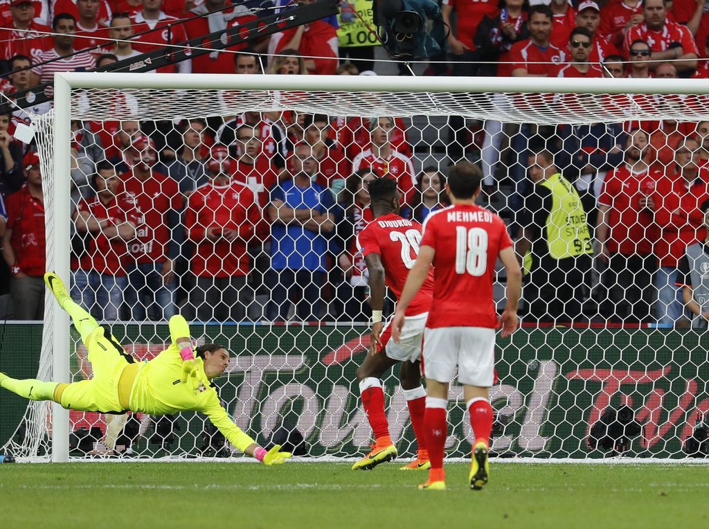 Bayern Munich Resmi Gaet Yann Sommer Bayern Munich Resmi Gaet Yann Sommer
