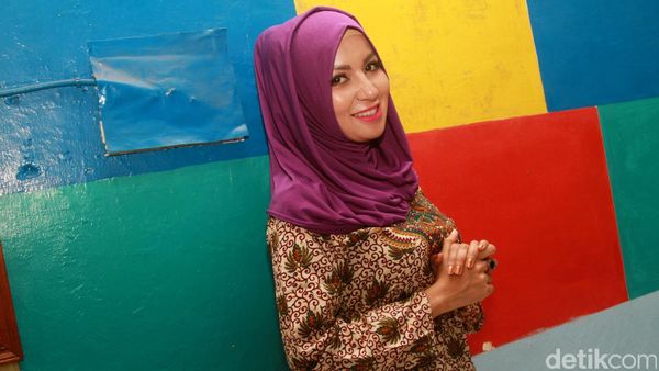 Biasa Seksi, Five V Berhijab saat Ramadan