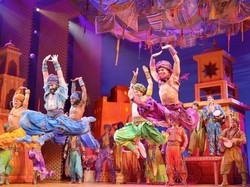 Intip Keajaiban Kostum Drama Musikal Aladdin di Sydney!