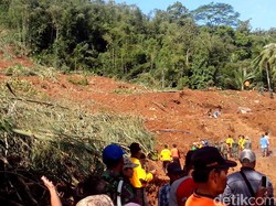 Longsor di Purworejo, Gadis Lumpuh itu Ditemukan Tewas di Reruntuhan Rumah