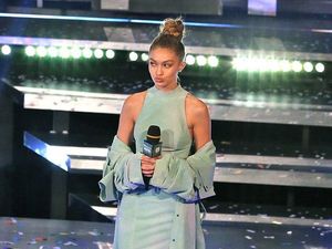 Setelah Brad Pitt dan Kim K, Vitalii Sediuk Kini Serang Gigi Hadid