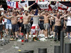 Saran Nyeleneh Polisi Jerman ke Fans Inggris: Jangan Ngebir, Ganja Aja!