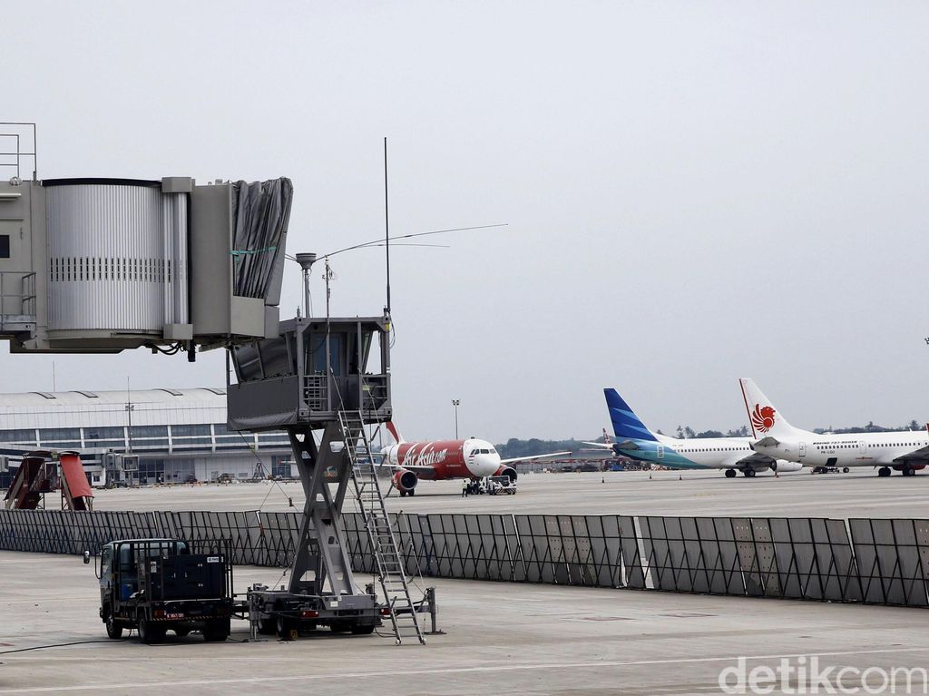 Trik Mengetahui Penerbangan Ditunda Bahkan Sebelum Diumumkan Trik Mengetahui Penerbangan Ditunda Bahkan Sebelum Diumumkan