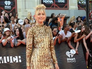 Bantah Operasi Plastik, Hailey Baldwin Mengaku Punya Gen yang Baik