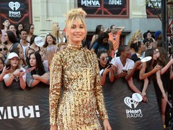 Disebut Supermodel, Hailey Baldwin: Aku Tidak Selevel dengan Gigi & Kendall