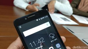 Penampakan Ponsel 4G Sejutaan Lenovo Vibe C
