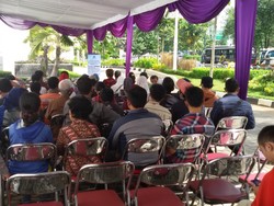 Warga Yogya Serbu BI untuk Tukarkan Uang Baru, Agar Tertib Harus Bawa KTP