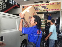 Pria Ini Rela Datang dari Medan ke Jakarta untuk Beli Daging Murah Rp 60.000/Kg