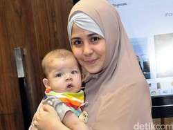 Begini Jawaban Risty Tagor Ditanya Soal Lebaran Bareng Stuart Collin