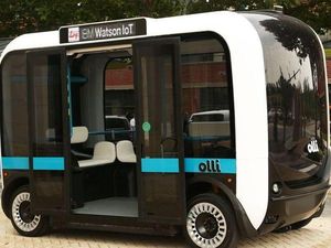 Bus Otonom Ini Asyik Buat Diajak Ngobrol dengan Penumpang