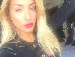 Ini Elisa De Panicis, Model Seksi yang Kabarnya Pacaran dengan CR7