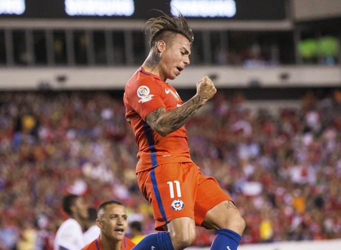 Eduardo Vargas Chile Jun 14, 2016; Philadelphia, PA, USA; Chile forward Eduardo Vargas (11) reacts after scoring his second goal against Panama during the first half in the group play stage of the 2016 Copa America Centenario at Lincoln Financial Field. Mandatory Credit: Bill Streicher-USA TODAY Sports