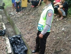 Seorang Pria Tewas Tertabrak KA Dhoho di Lintasan Rel Wonokromo