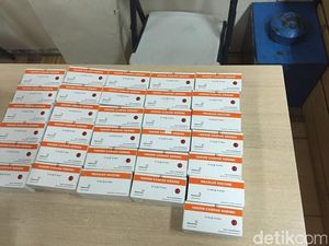 Vaksin Palsu Terungkap, Haruskah Orang Tua Menunda Vaksinasi Anaknya?