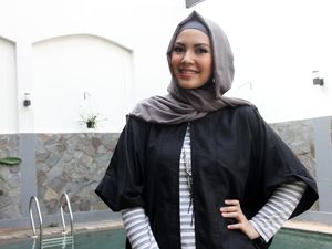 Lucunya Ratna Galih Urus Anak Kembar Lucunya Ratna Galih Urus Anak Kembar