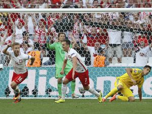 Kalahkan Ukraina, Polandia Lolos sebagai Runner-up