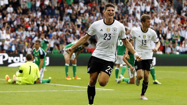 Gol Gomez Menangkan Jerman Atas Irlandia Utara