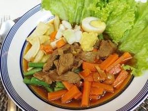 Menu Hari Ke-18: Menyantap Selat Solo dan Garang Asem yang Gurih Sedap