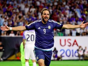 Higuain Dikabarkan Sepakat Gabung Juventus dan Sudah Jalani Tes Medis